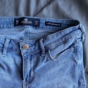 Hollister Ripped Jeggings